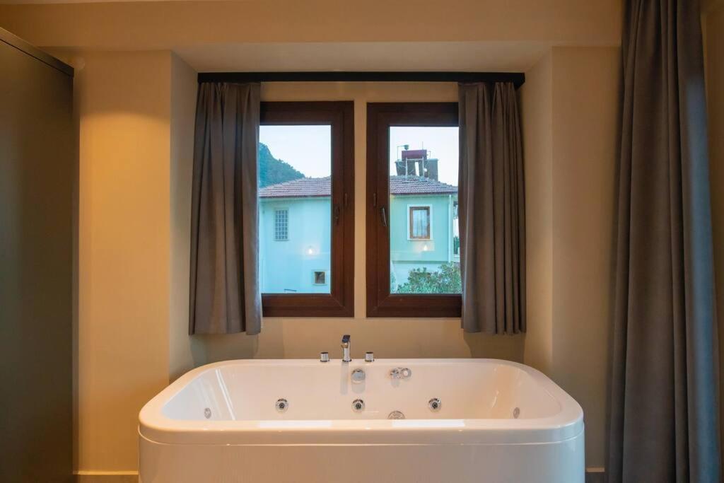 Havuzlu Korunakli Jakuzili Villa Fethiye Exterior photo