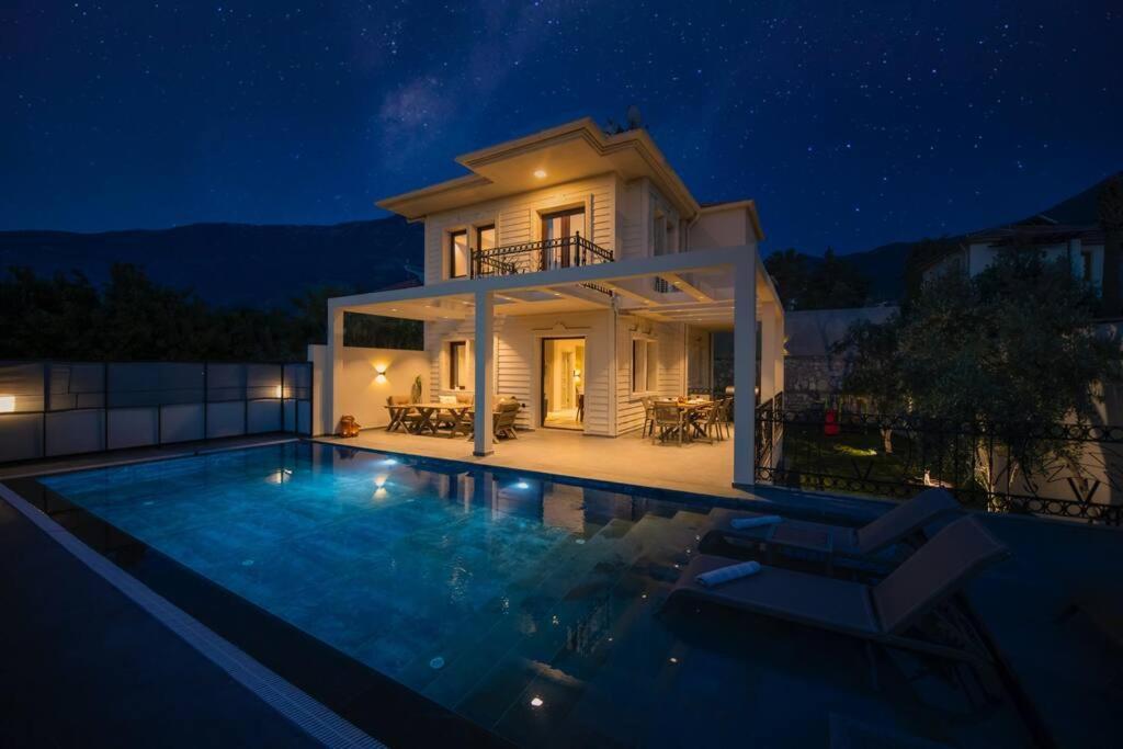 Havuzlu Korunakli Jakuzili Villa Fethiye Exterior photo